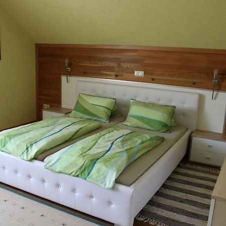 Ferienwohnung Und Gaestezimmer Gaspar Halbenrain Εξωτερικό φωτογραφία