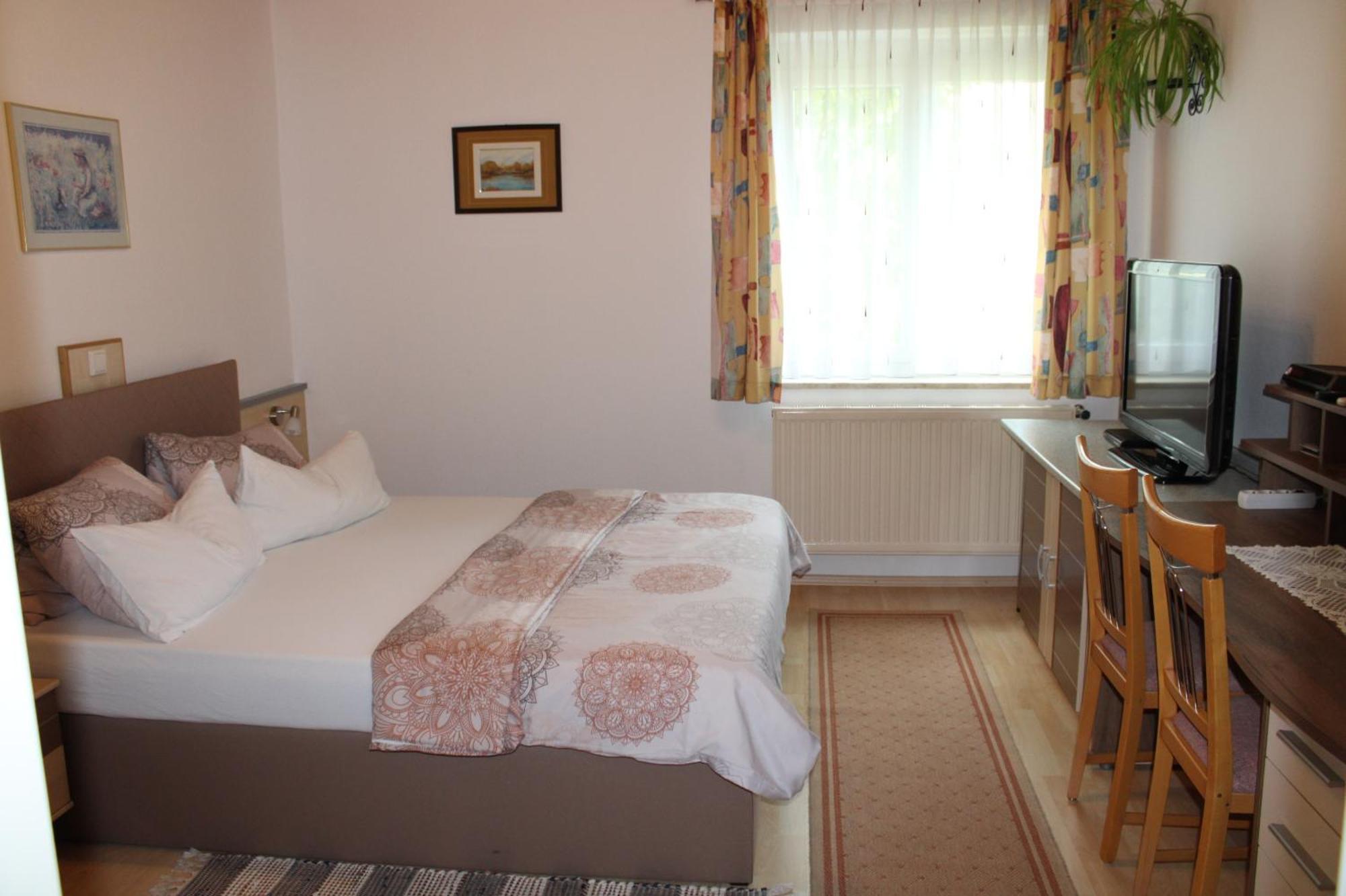 Ferienwohnung Und Gaestezimmer Gaspar Halbenrain Εξωτερικό φωτογραφία