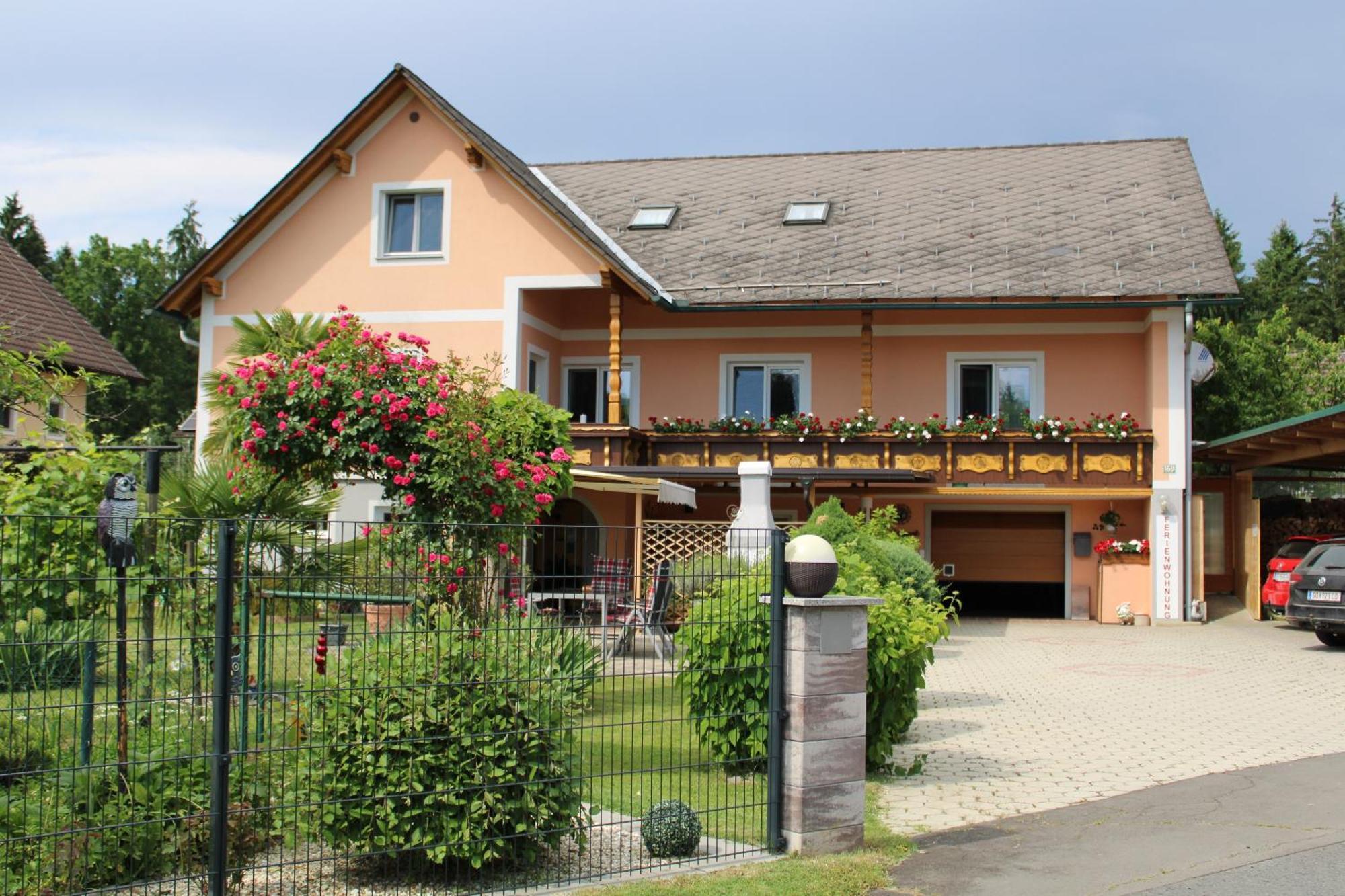 Ferienwohnung Und Gaestezimmer Gaspar Halbenrain Εξωτερικό φωτογραφία