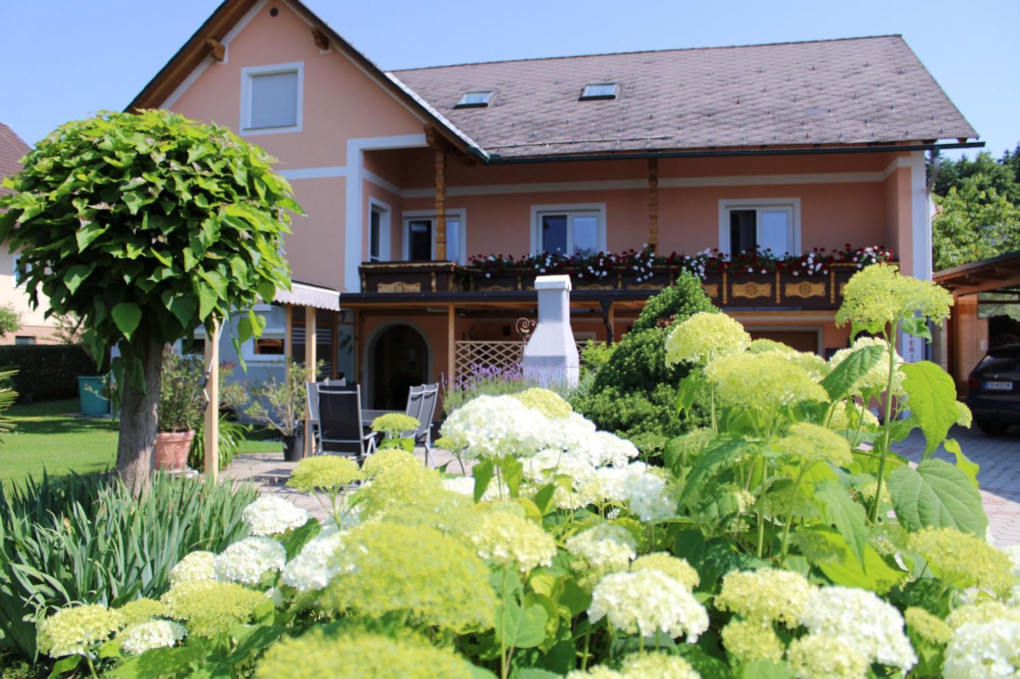 Ferienwohnung Und Gaestezimmer Gaspar Halbenrain Εξωτερικό φωτογραφία